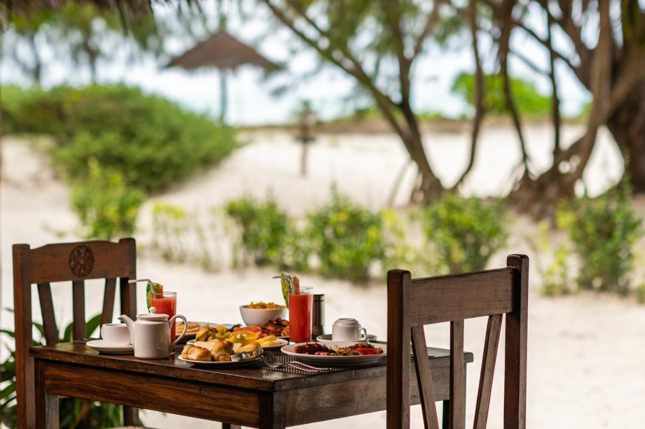 Hakuna Majiwe Beach Lodge Paje Buitenkant foto